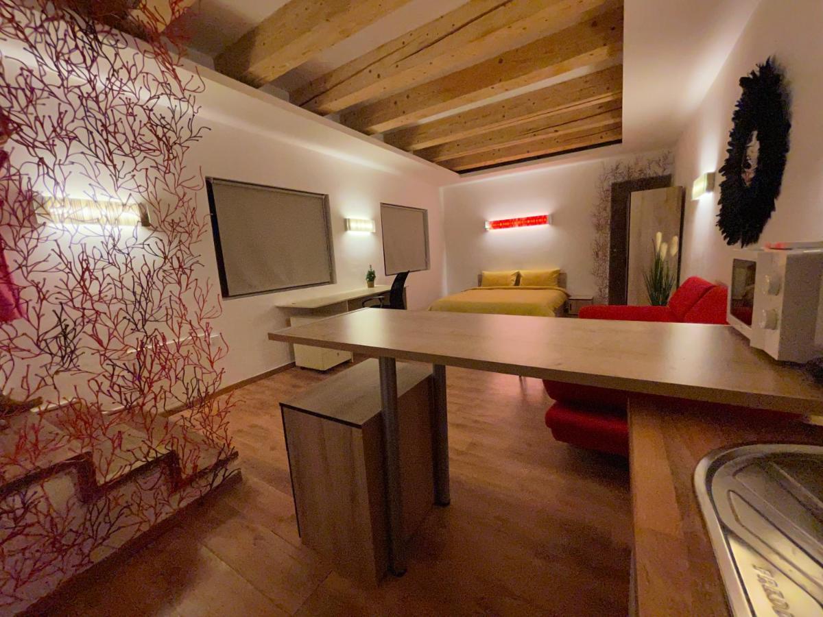 New Workspace Studio Savoya9 Self Check In Old City Center Τιμισοάρα Εξωτερικό φωτογραφία