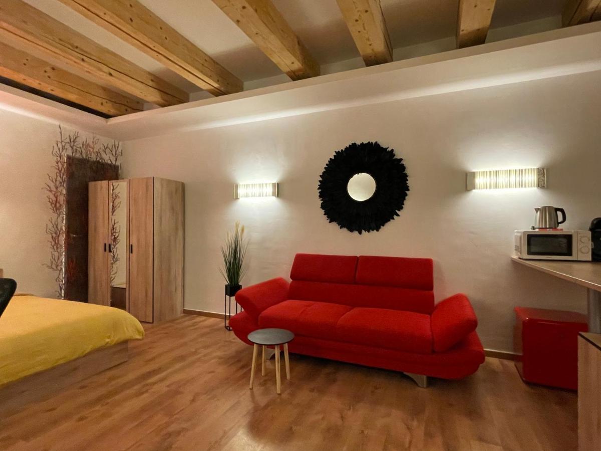 New Workspace Studio Savoya9 Self Check In Old City Center Τιμισοάρα Εξωτερικό φωτογραφία